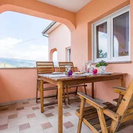 דירה Lana