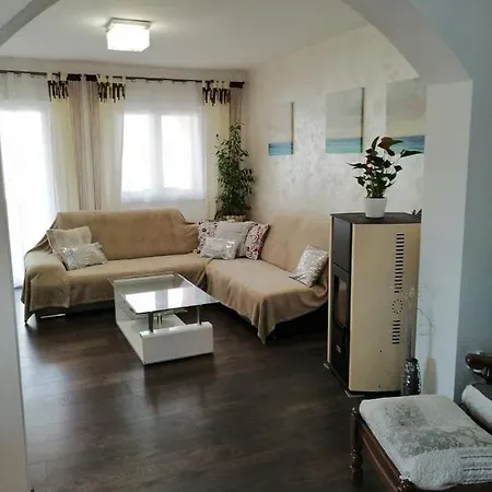 Apartment Lana *