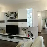 Lana Апартаменты Сило